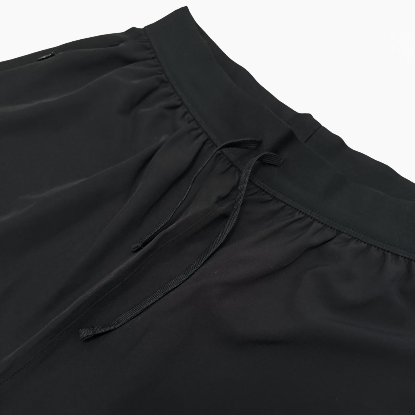 VAZI Shorts